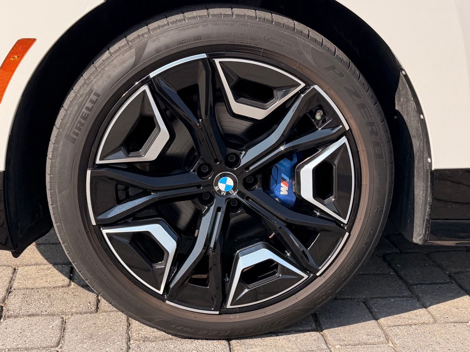 2024 BMW iX M60