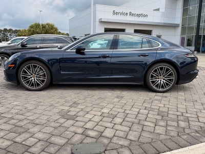2023 Porsche Panamera 4 Platinum Edition