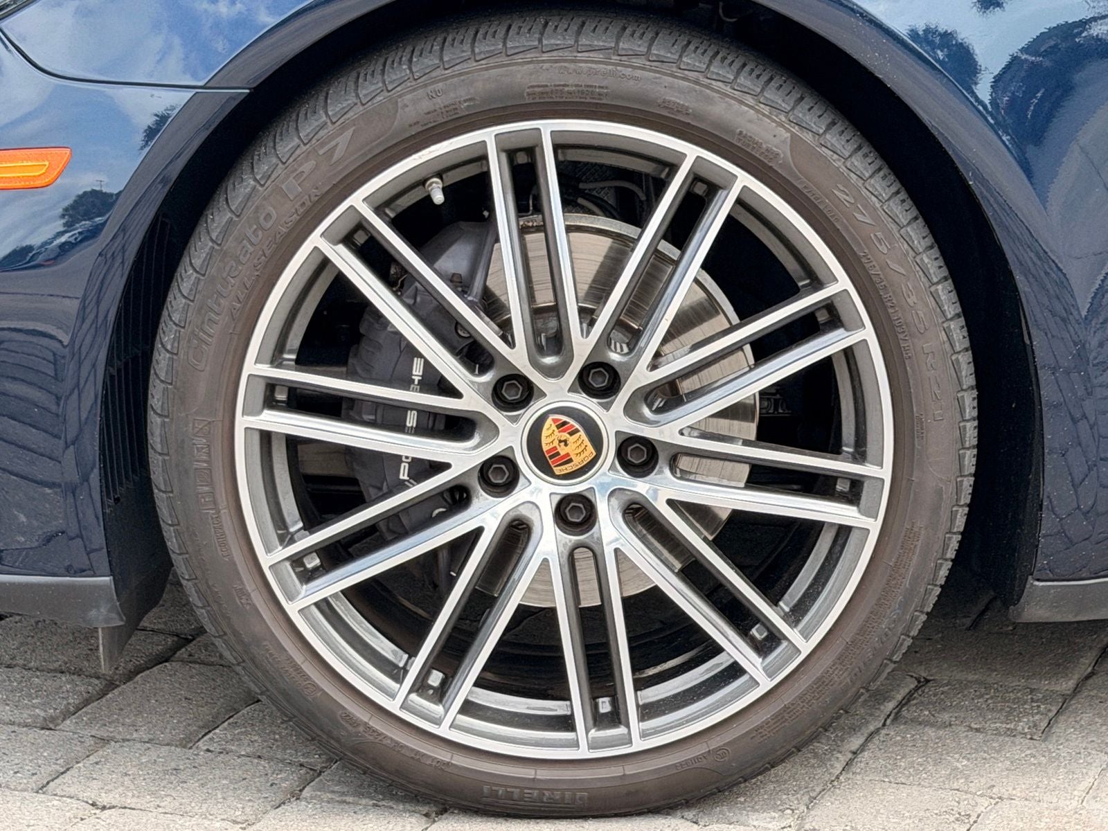 2023 Porsche Panamera 4 Platinum Edition
