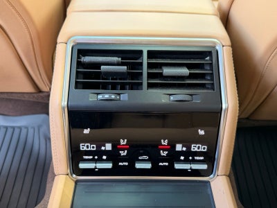 2023 Porsche Panamera 4 Platinum Edition