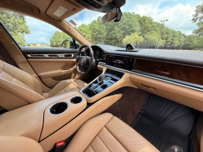 2023 Porsche Panamera 4 Platinum Edition