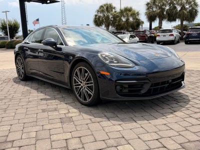 2023 Porsche Panamera 4 Platinum Edition