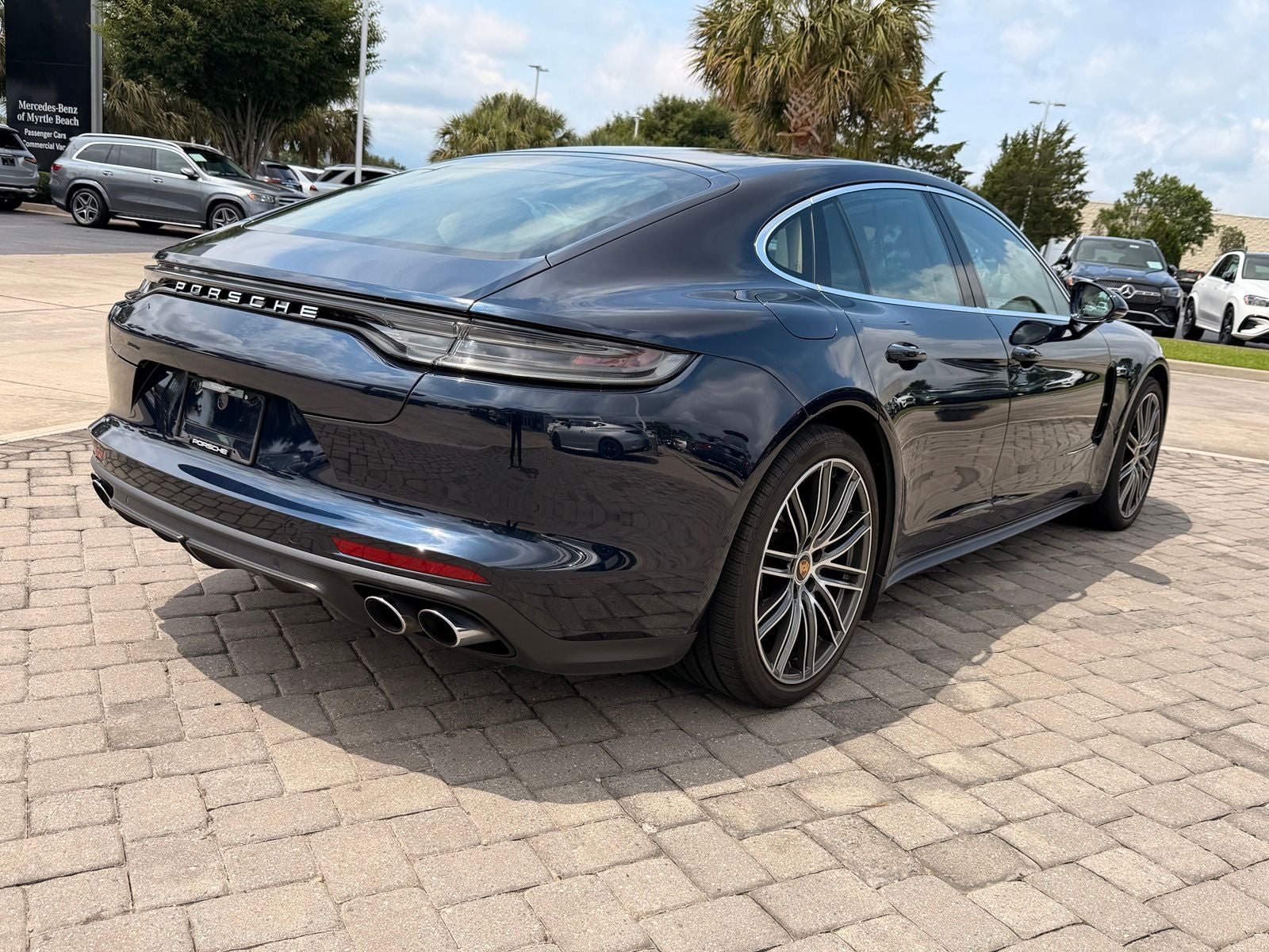2023 Porsche Panamera 4 Platinum Edition