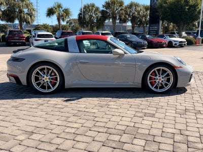 2022 Porsche 911 Targa 4S