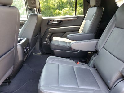 2025 Chevrolet Suburban LT