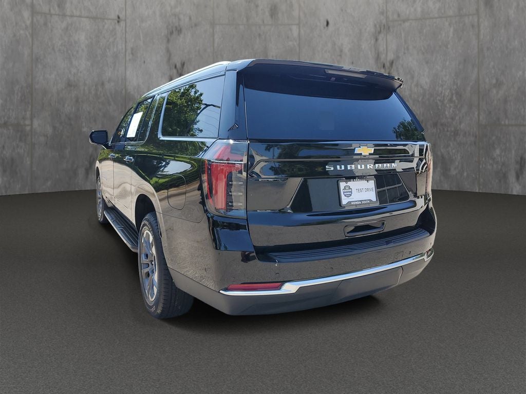 2025 Chevrolet Suburban LS