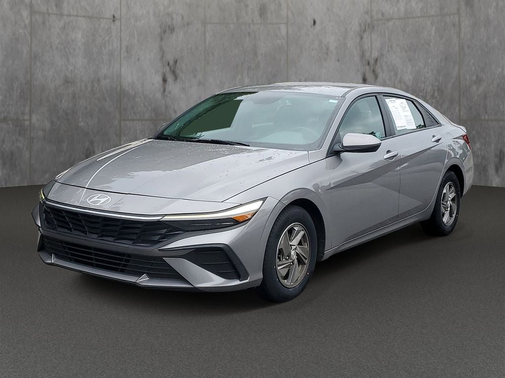 2025 Hyundai Elantra SE
