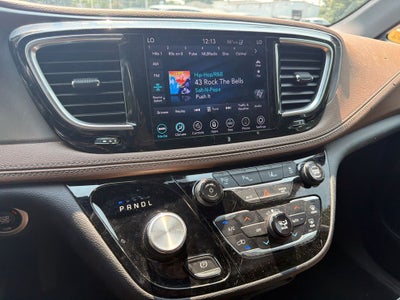 2020 Chrysler Pacifica Hybrid Limited