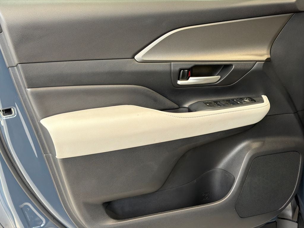 2025 Toyota Grand Highlander Hybrid XLE