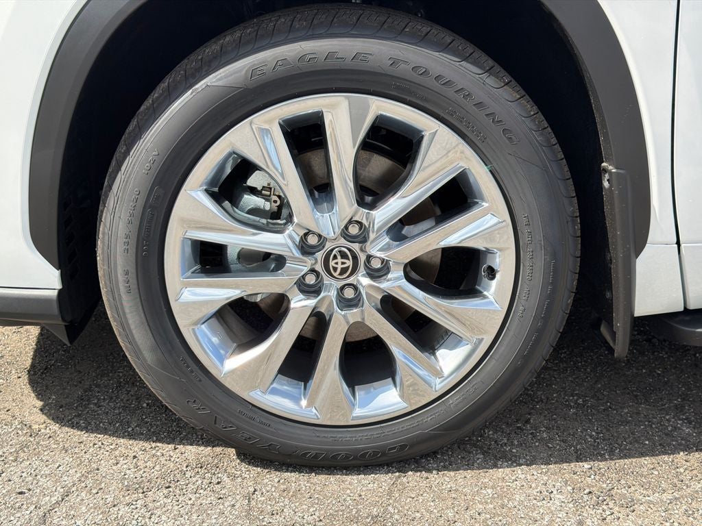2026 Toyota Highlander Base