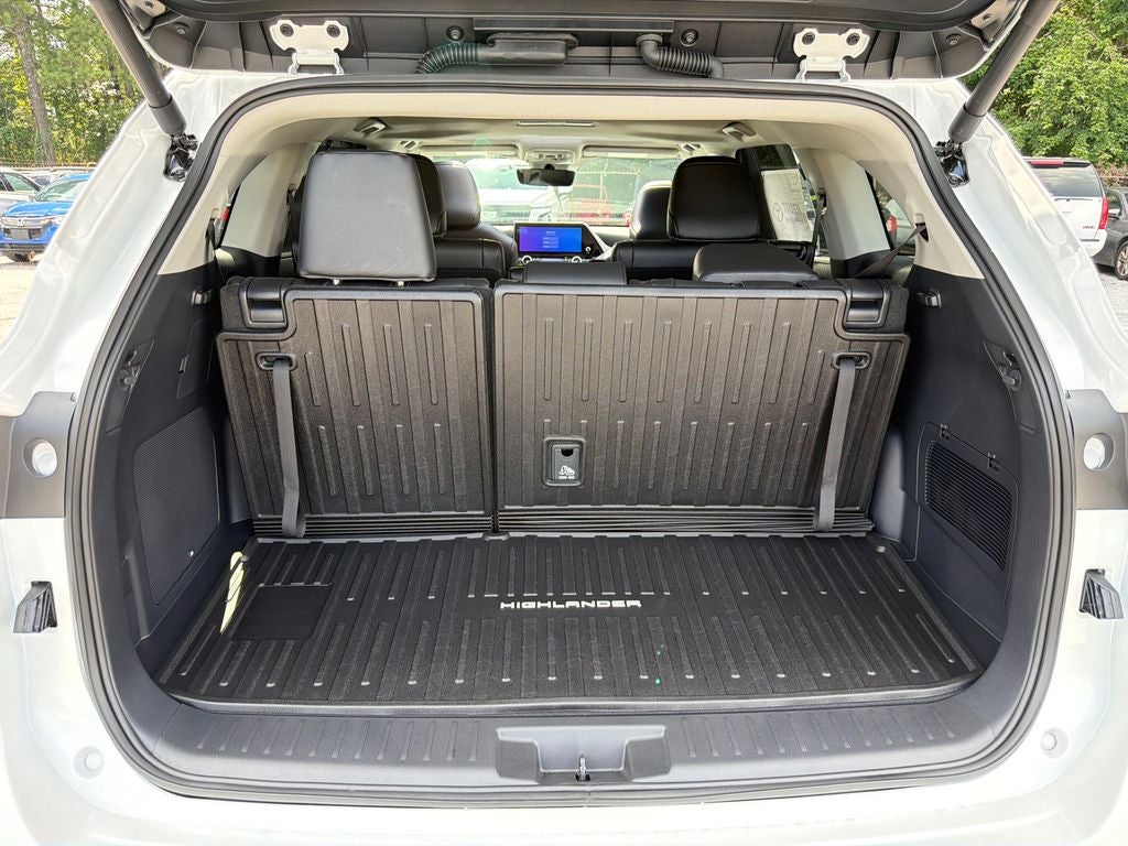 2026 Toyota Highlander Base