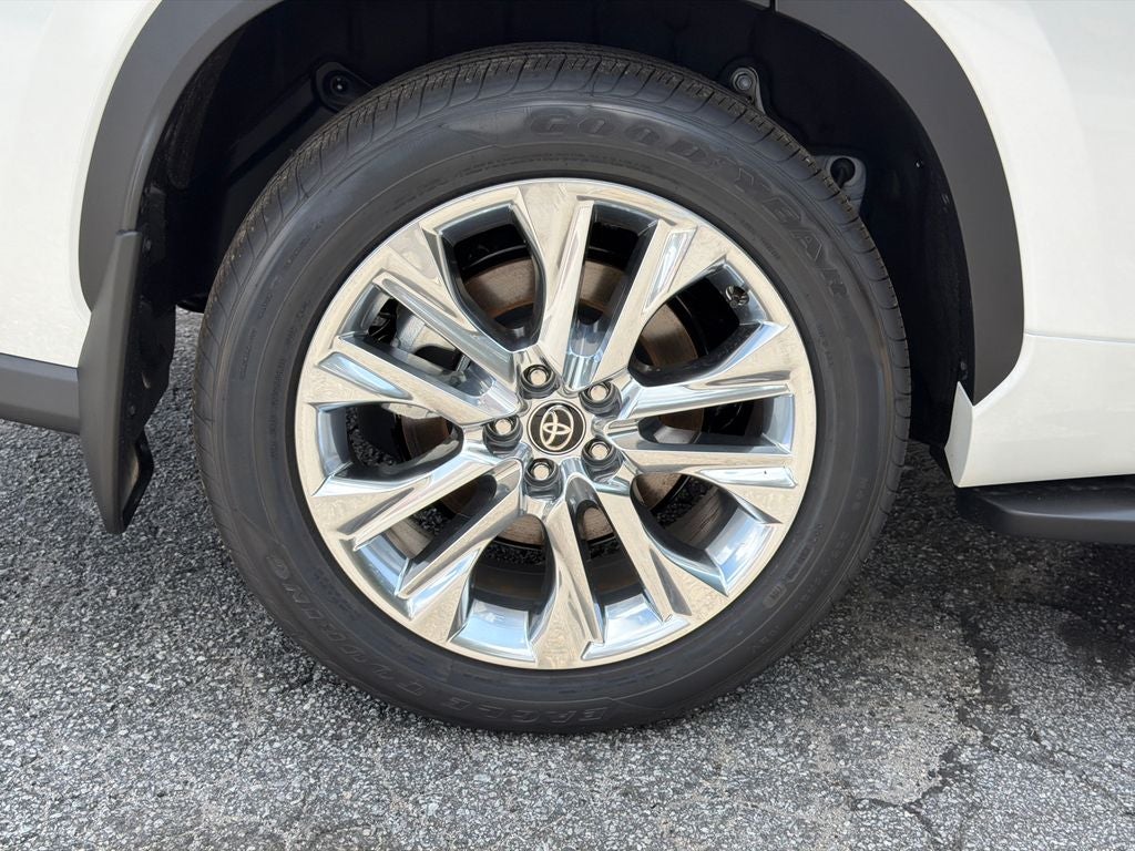 2026 Toyota Highlander Base