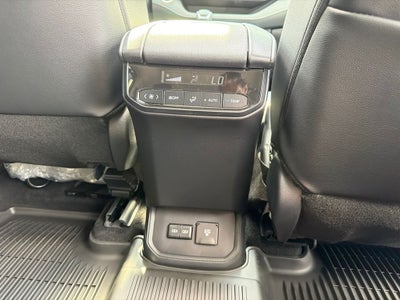 2026 Toyota Highlander Base