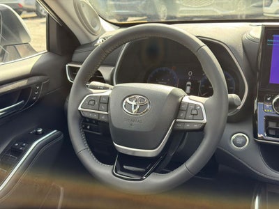 2026 Toyota Highlander Base