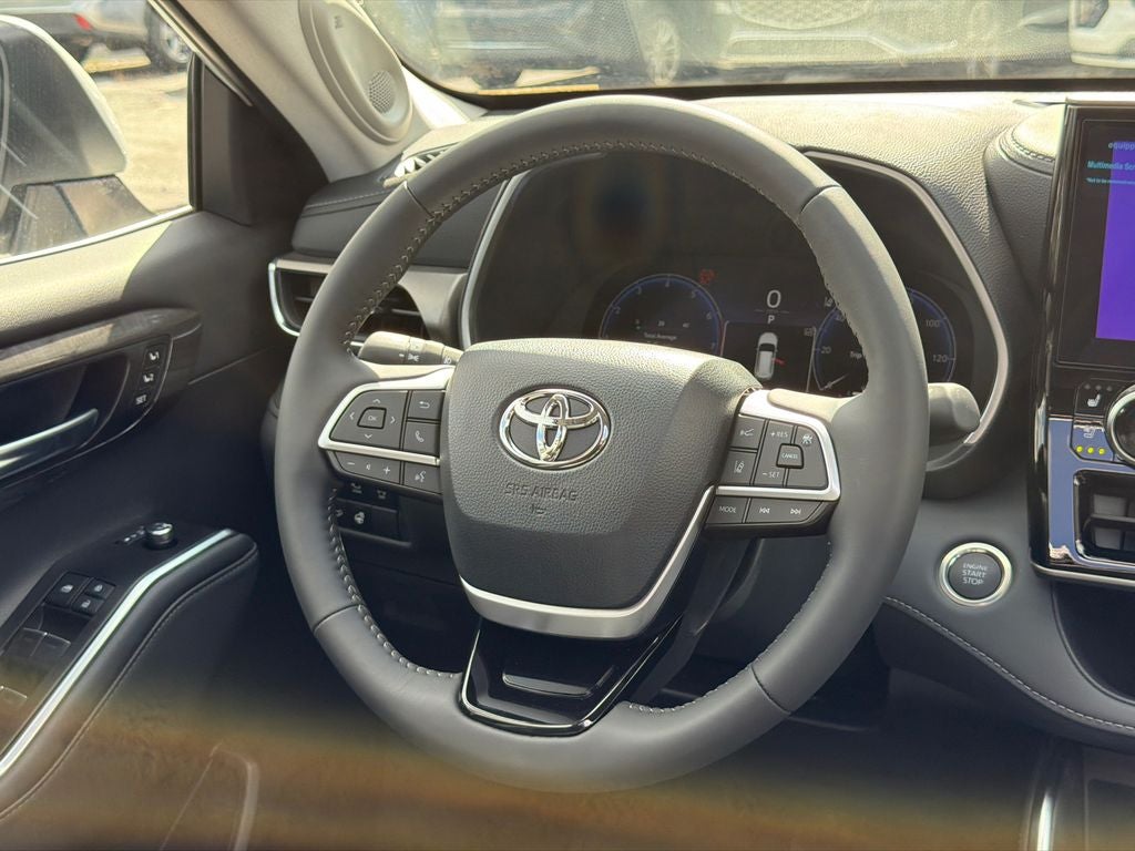 2026 Toyota Highlander Base
