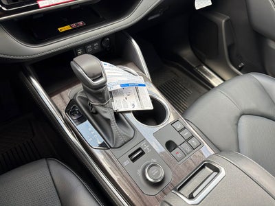 2026 Toyota Highlander Base