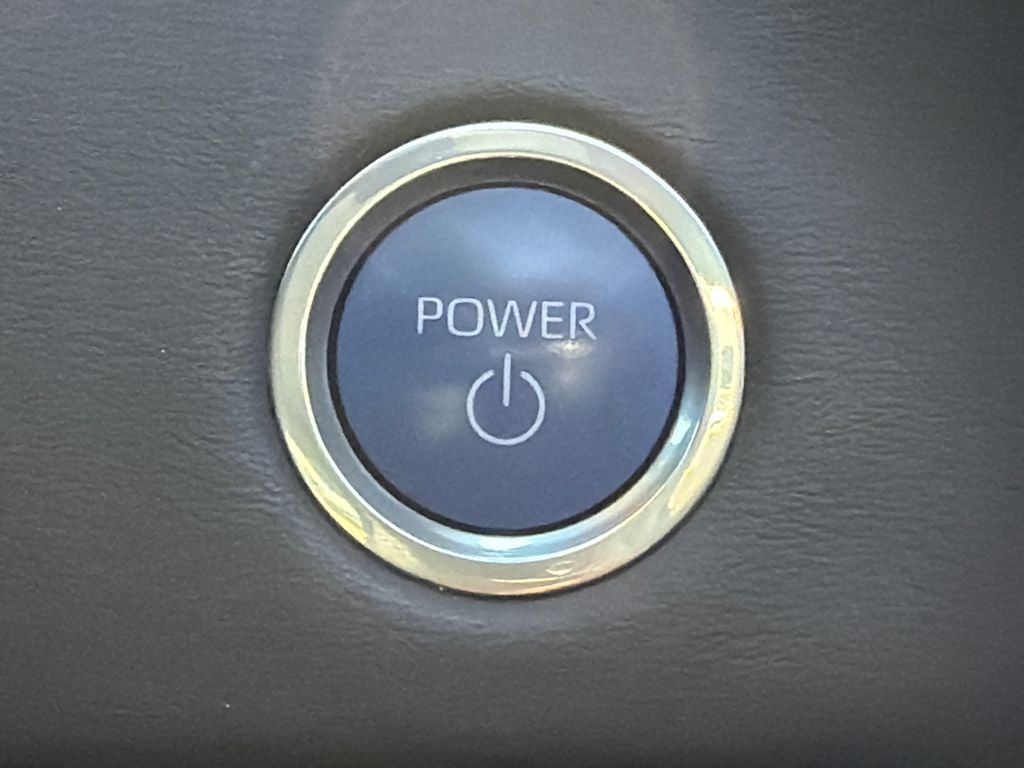 2024 Toyota Tundra Hybrid Platinum