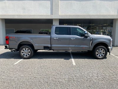 2024 Ford F-350SD Lariat