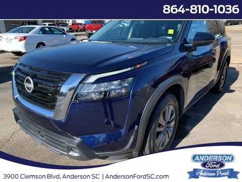 2025 Nissan Pathfinder SV