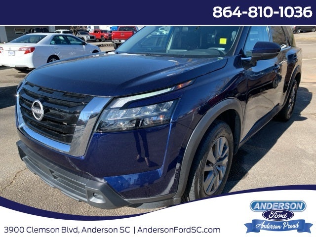 2025 Nissan Pathfinder SV