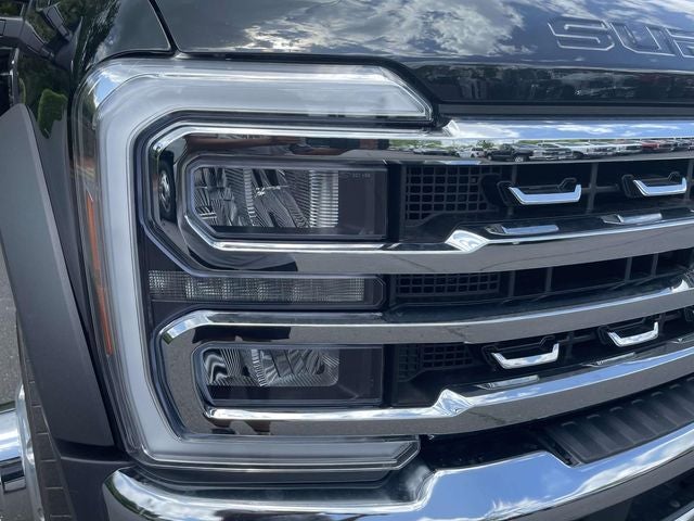 2026 Ford F-550SD Lariat DRW