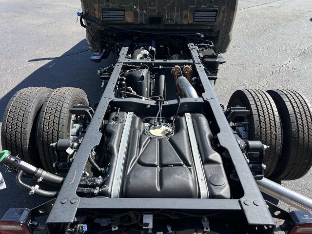 2027 Ford F-450SD Lariat DRW