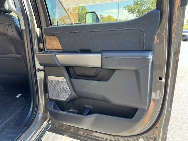 2027 Ford F-450SD Lariat DRW