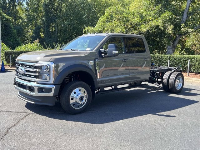 2027 Ford F-450SD Lariat DRW