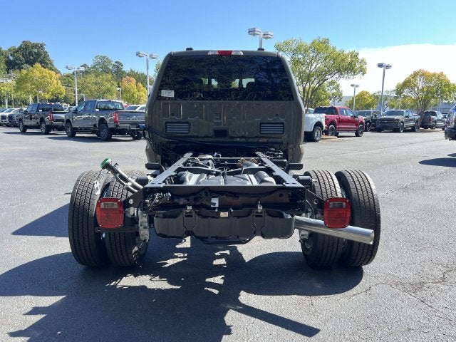 2027 Ford F-450SD Lariat DRW
