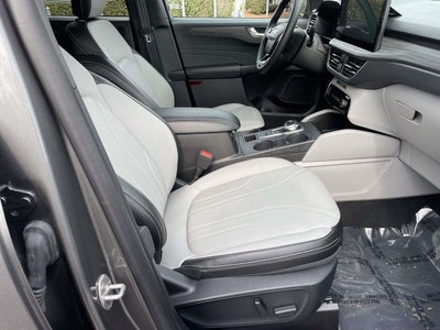 2025 Ford Escape Plug-In Hybrid Base