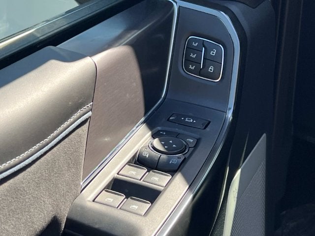 2027 Ford F-250SD Platinum