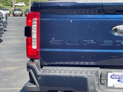 2025 Ford F-250SD Lariat BLACK WIDOW by FOX FACTORY