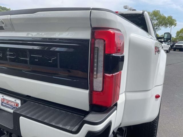2026 Ford F-350SD Platinum DRW