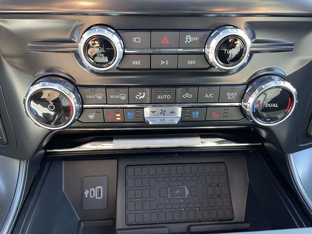 2025 Ford F-150 Lariat BLACK WIDOW by FOX FACTORY