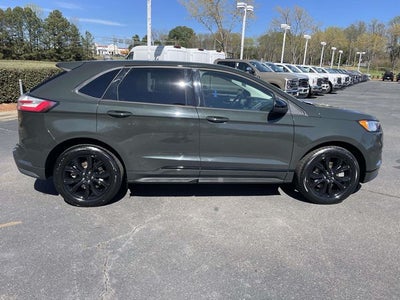 2022 Ford Edge SE