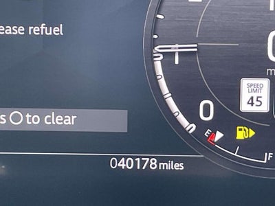 2024 Land Rover Defender 130 X-Dynamic SE