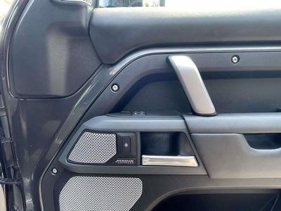 2024 Land Rover Defender 130 X-Dynamic SE