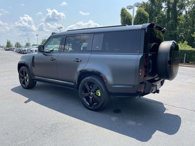2024 Land Rover Defender 130 X-Dynamic SE