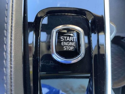 2025 Volvo XC90 B6 Plus 7-Seater