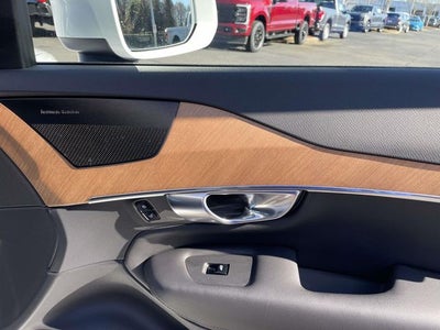 2025 Volvo XC90 B6 Plus 7-Seater
