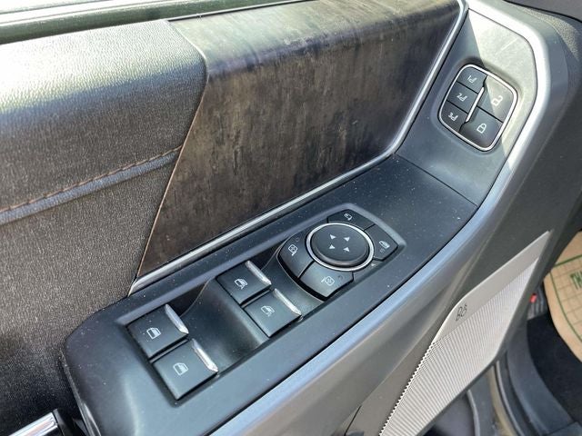 2023 Ford F-150 Lightning Lariat