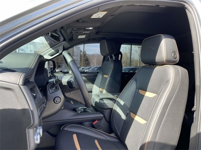 2024 GMC Yukon XL AT4