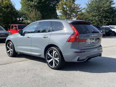 2023 Volvo XC60 B6 Ultimate Dark Theme