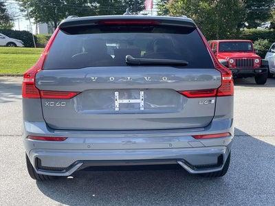 2023 Volvo XC60 B6 Ultimate Dark Theme