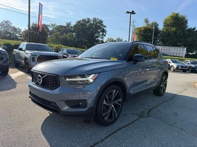 2021 Volvo XC40 R-Design