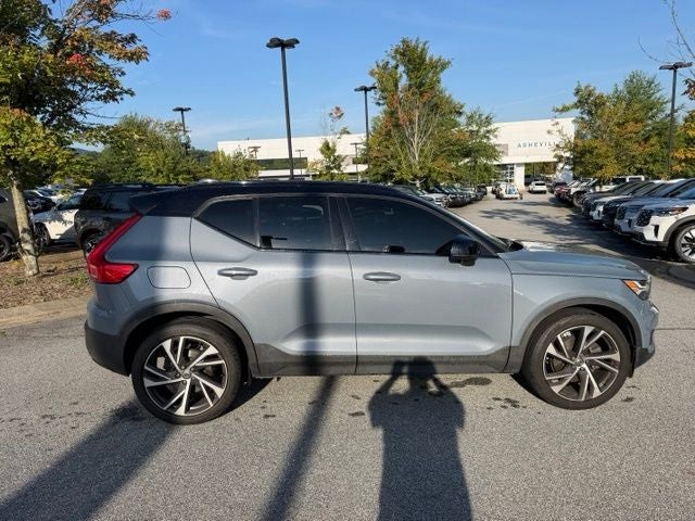 2021 Volvo XC40 R-Design