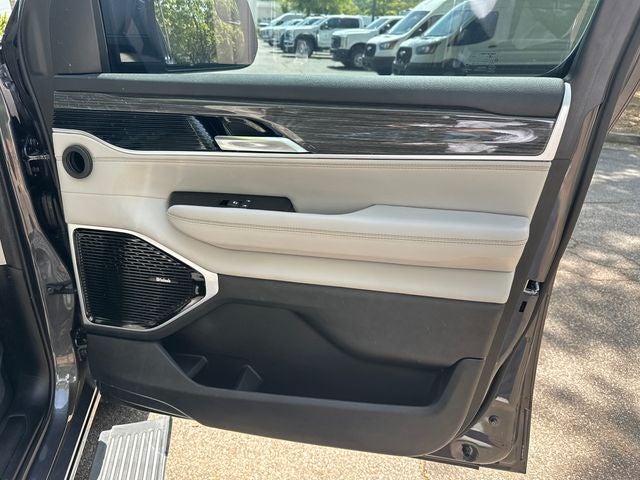 2022 Jeep Wagoneer Series III