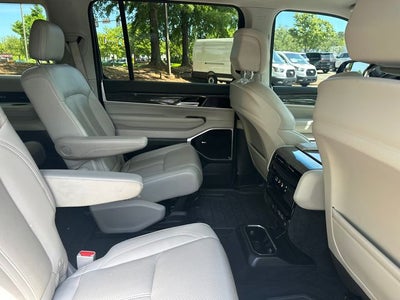 2022 Jeep Wagoneer Series III