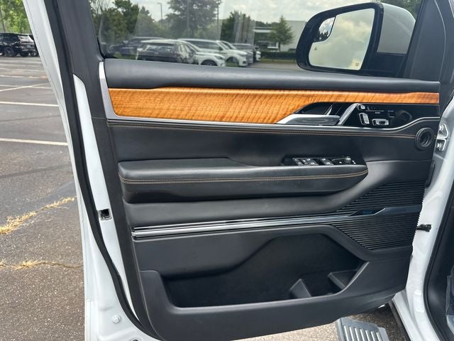 2022 Jeep Grand Wagoneer Series III