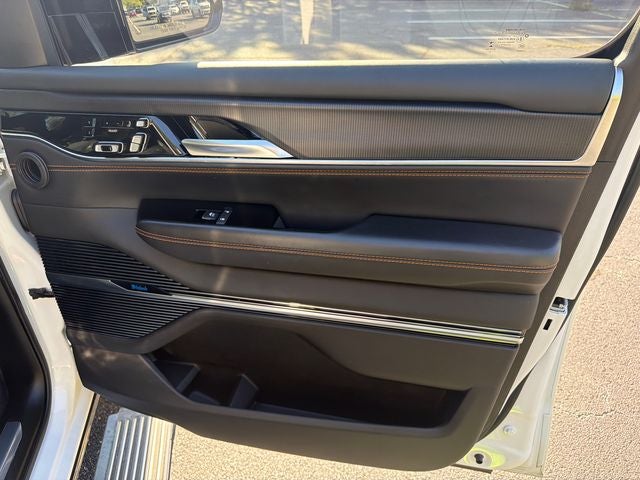 2023 Jeep Grand Wagoneer Series III